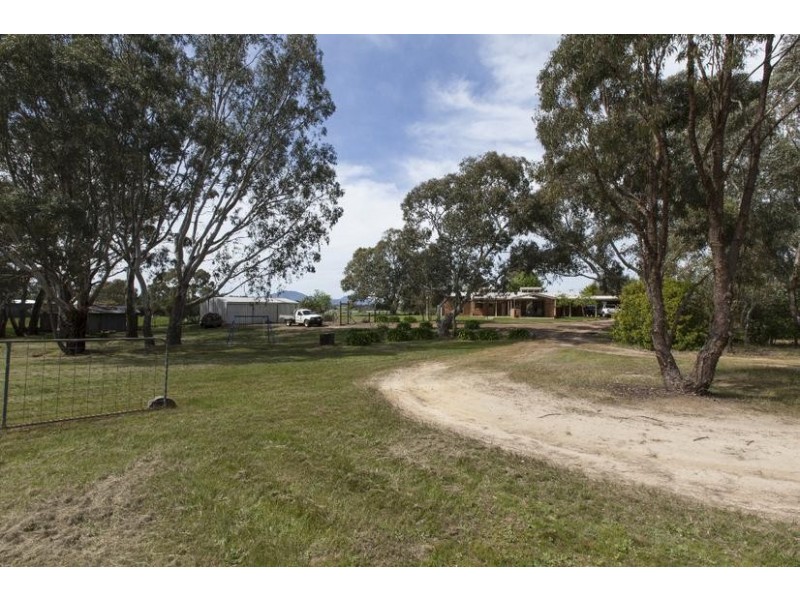 24 Packard Drive, Ararat VIC 3377
