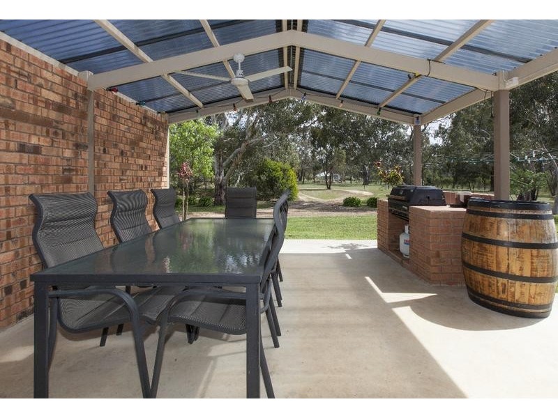 24 Packard Drive, Ararat VIC 3377