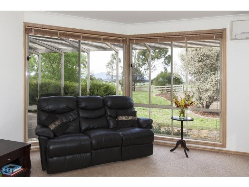 24 Packard Drive, Ararat VIC 3377