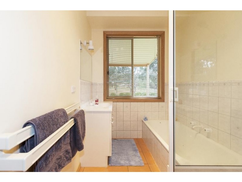 24 Packard Drive, Ararat VIC 3377