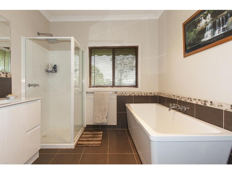 50 Presbyterian Road, Moyston VIC 3377