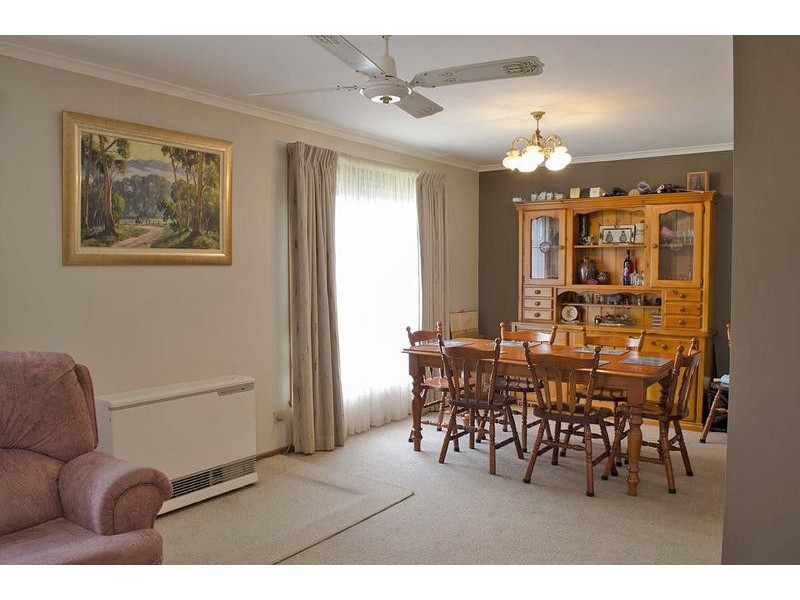 9 Hakea Street, Ararat VIC 3377