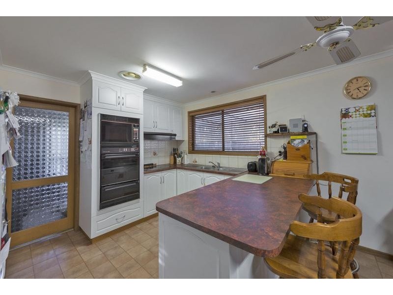 9 Hakea Street, Ararat VIC 3377