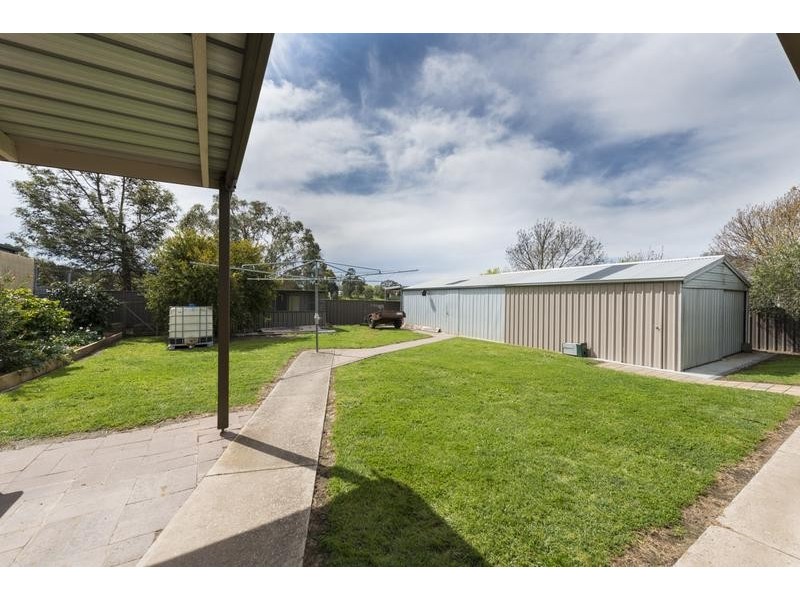 9 Hakea Street, Ararat VIC 3377