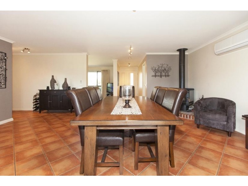 21 Munro Court, Ararat VIC 3377