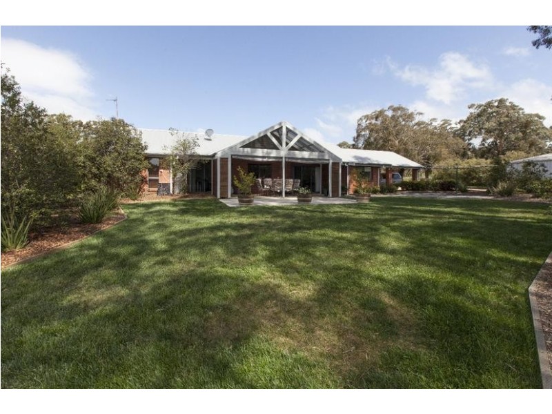 21 Munro Court, Ararat VIC 3377