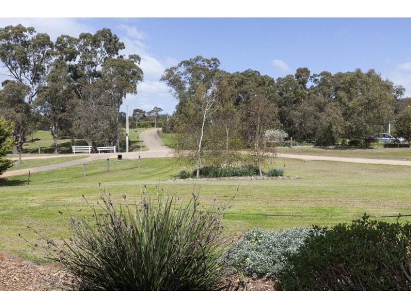 21 Munro Court, Ararat VIC 3377