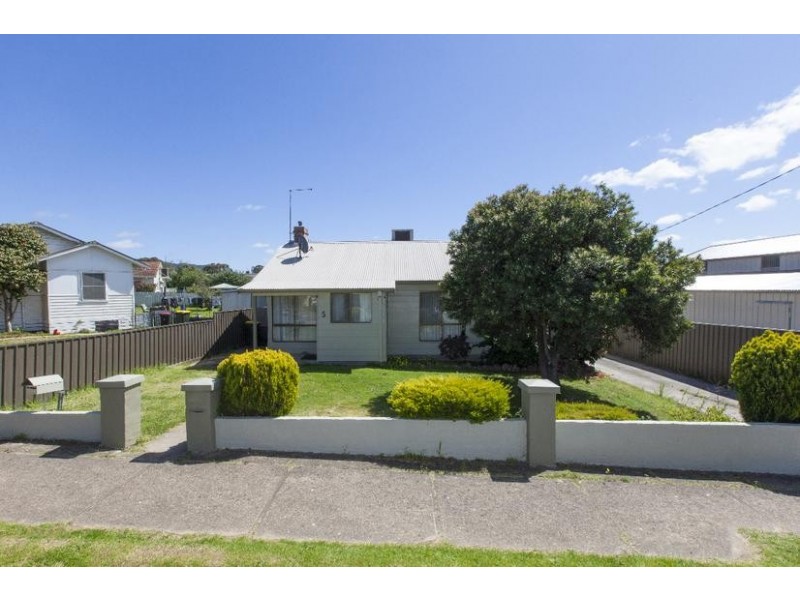 5 Rotary Avenue, Ararat VIC 3377