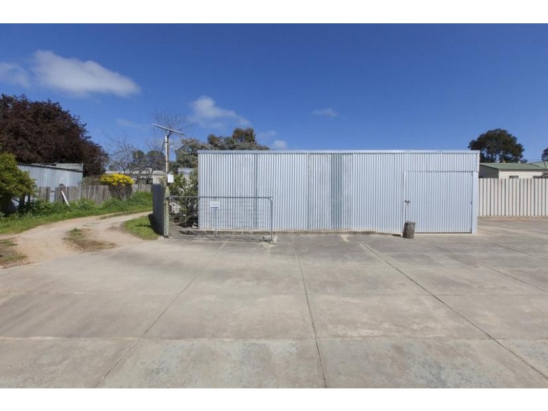 80 Churchill Avenue, Ararat VIC 3377