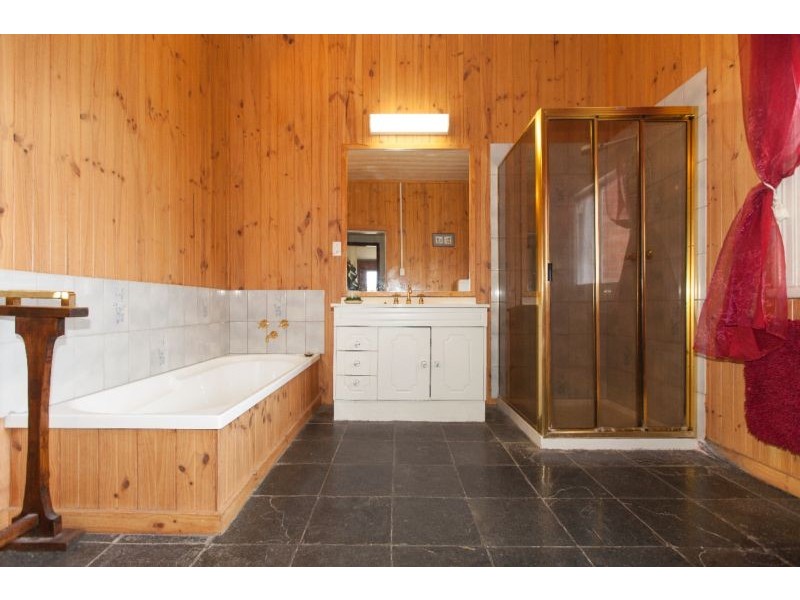 70 Queen Street, Ararat VIC 3377