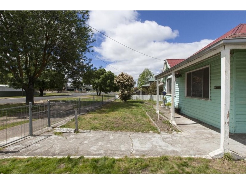 30 Rundell Street, Ararat VIC 3377