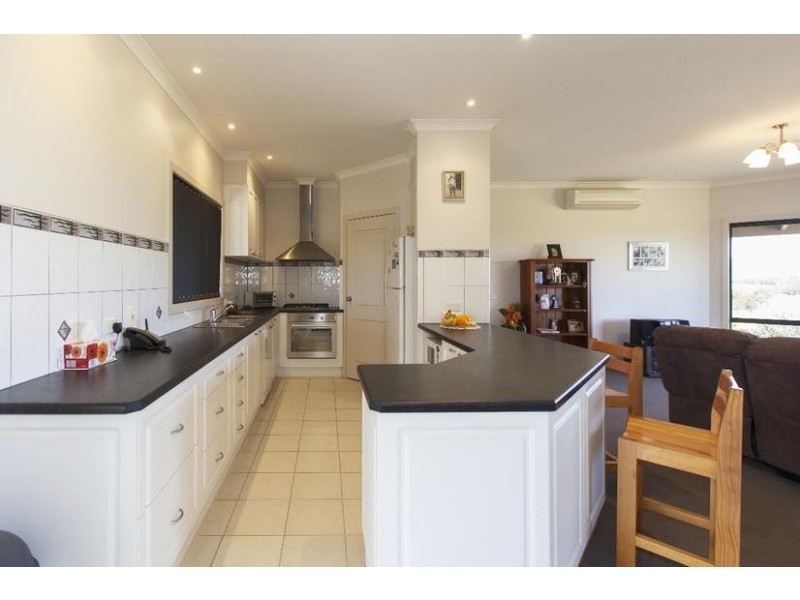 21 Banfields Road, Moyston VIC 3377