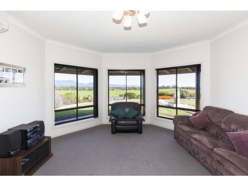 21 Banfields Road, Moyston VIC 3377