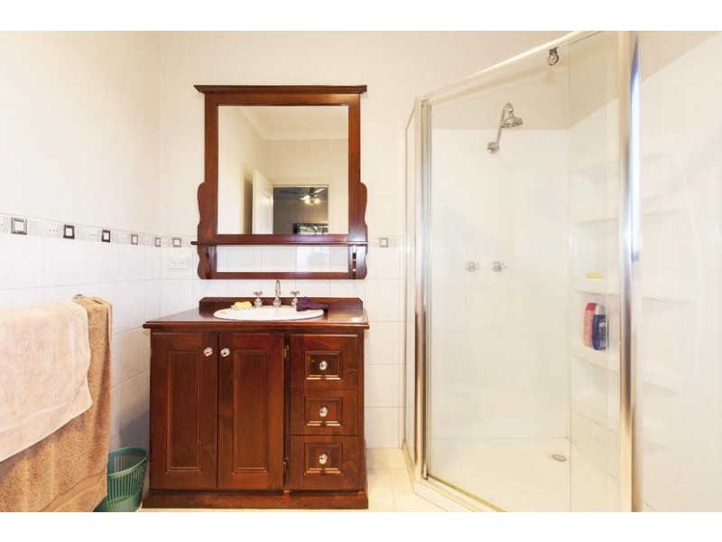 21 Banfields Road, Moyston VIC 3377