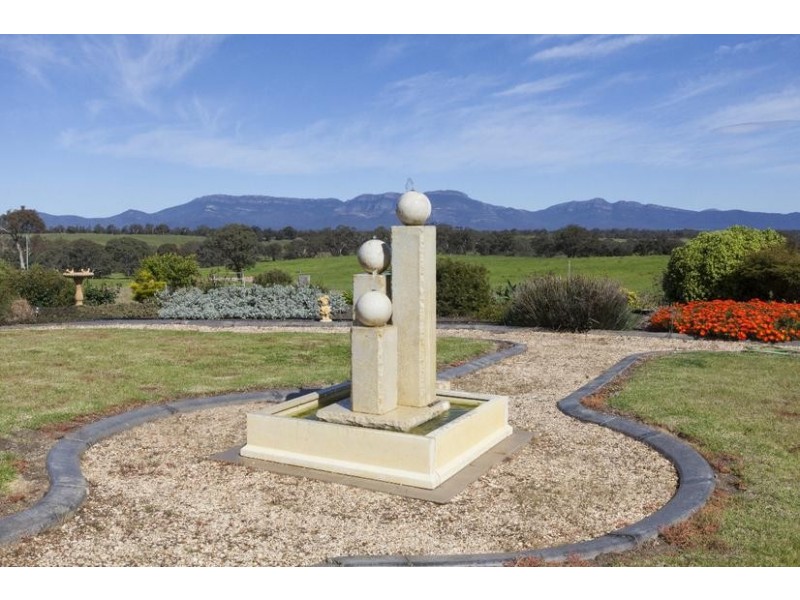 21 Banfields Road, Moyston VIC 3377