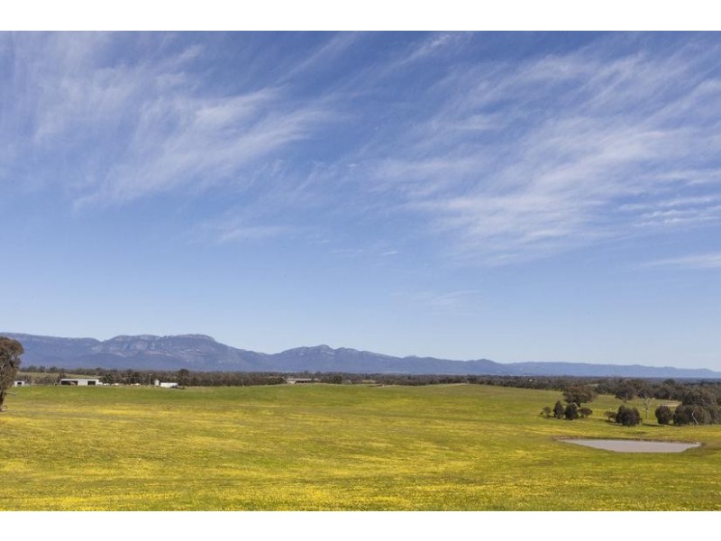 21 Banfields Road, Moyston VIC 3377