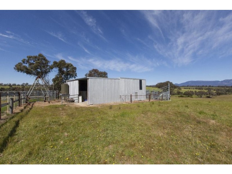 21 Banfields Road, Moyston VIC 3377