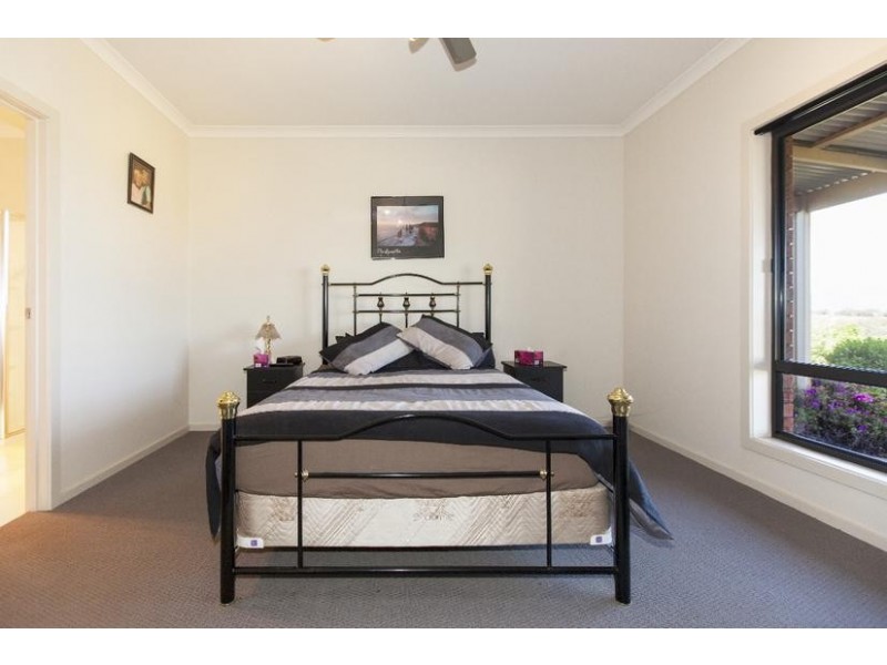 21 Banfields Road, Moyston VIC 3377