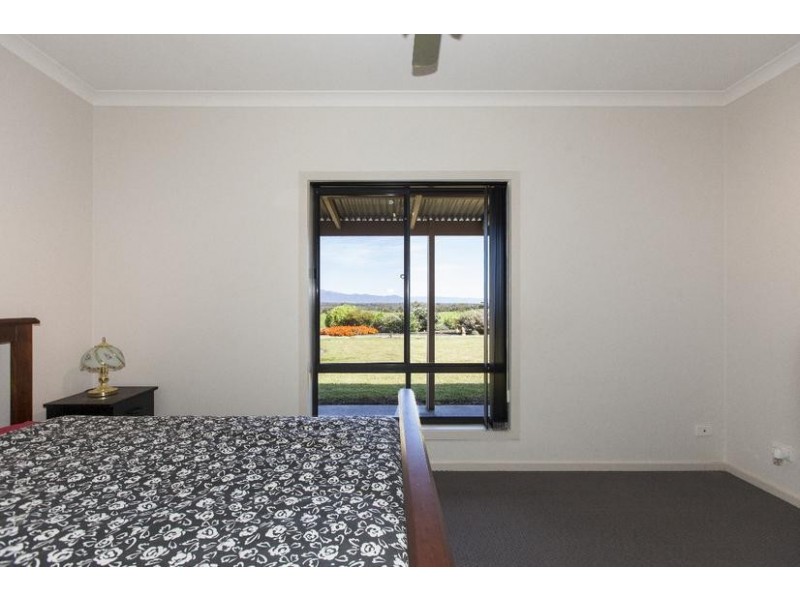 21 Banfields Road, Moyston VIC 3377