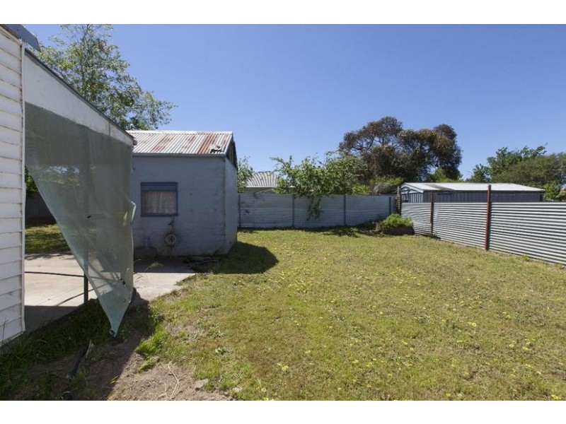 11 Ford Street, Ararat VIC 3377