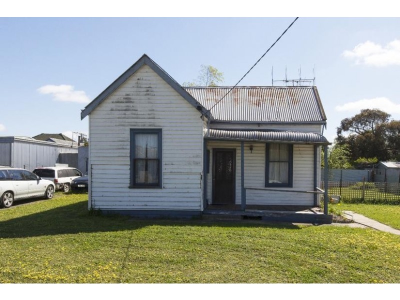 11 Ford Street, Ararat VIC 3377