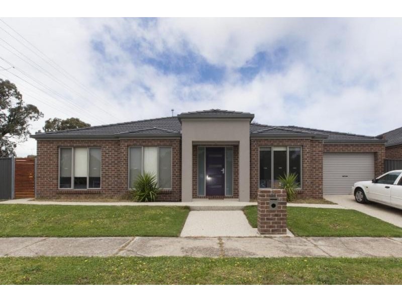2A Kneebone Street, Ararat VIC 3377
