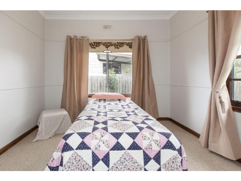 13 Laidlaw Street, Ararat VIC 3377