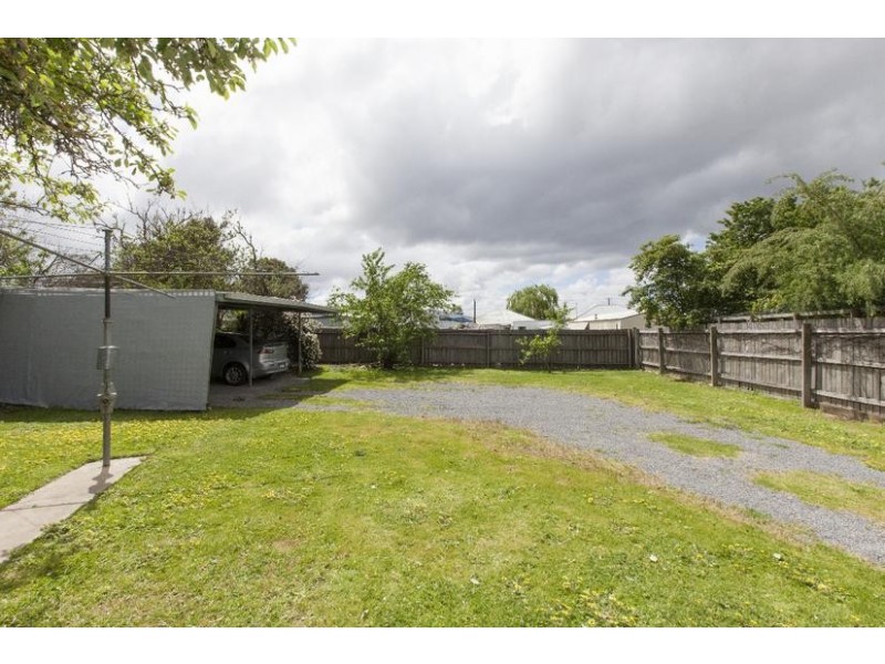 13 Laidlaw Street, Ararat VIC 3377