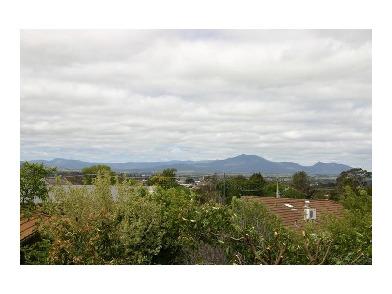 17 Vanstan Street, Ararat VIC 3377