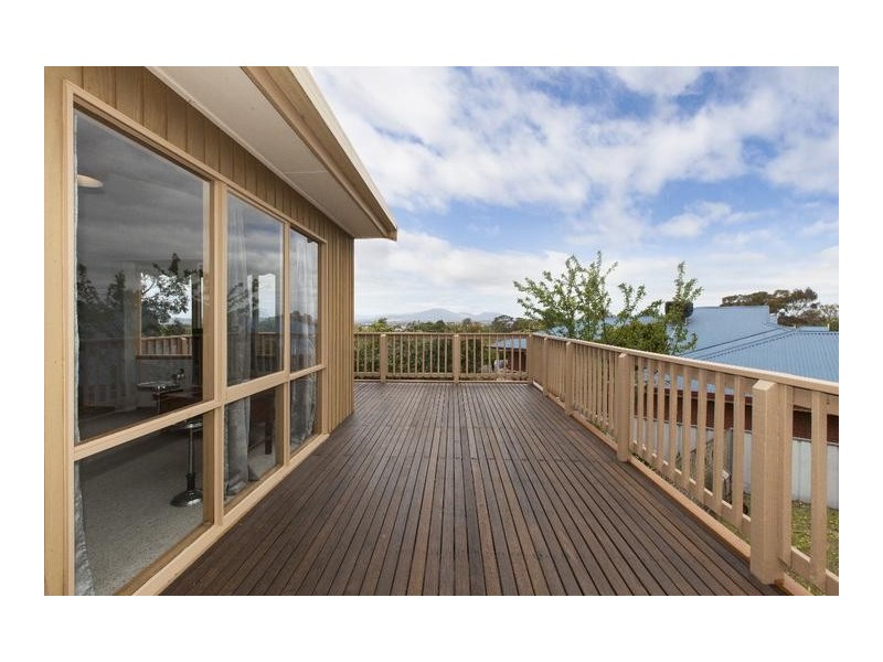 17 Vanstan Street, Ararat VIC 3377