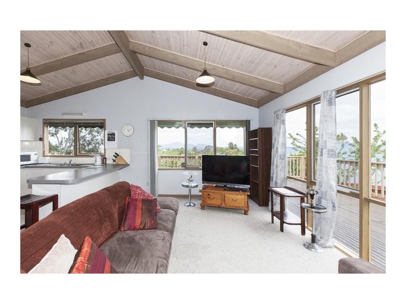 17 Vanstan Street, Ararat VIC 3377