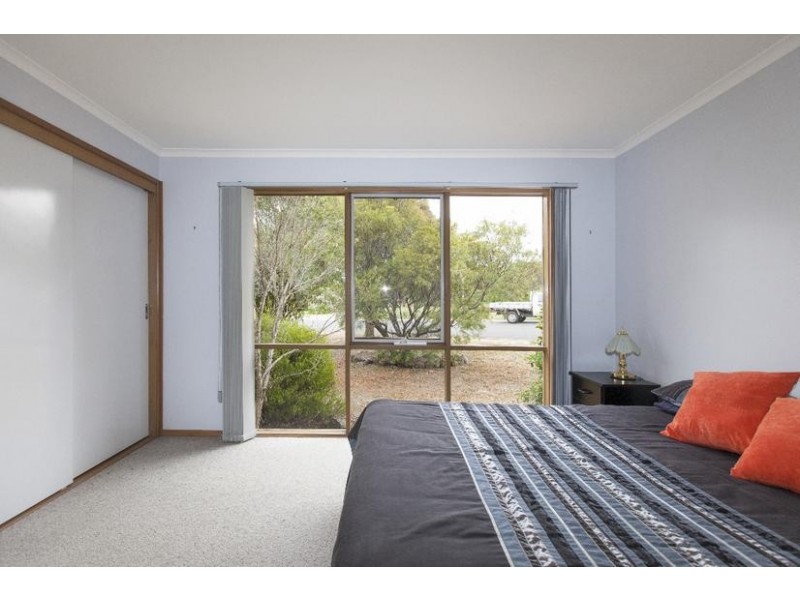 17 Vanstan Street, Ararat VIC 3377