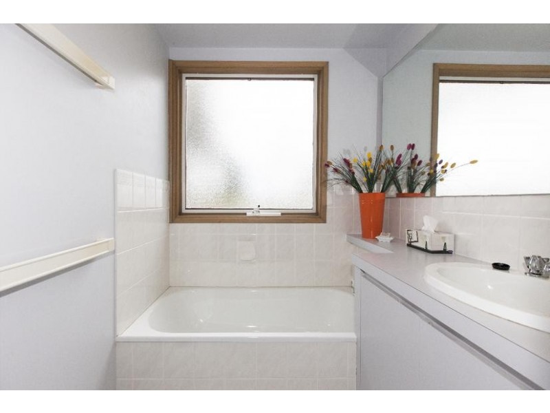 17 Vanstan Street, Ararat VIC 3377