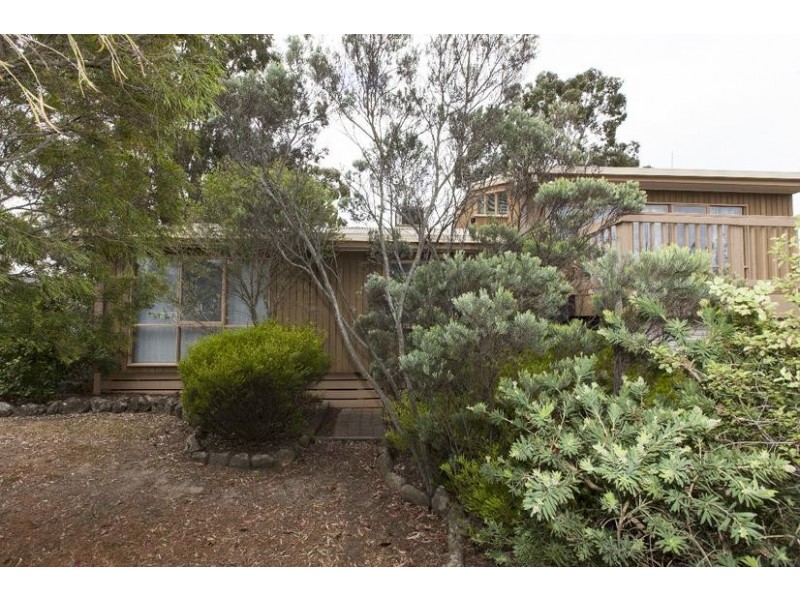 17 Vanstan Street, Ararat VIC 3377