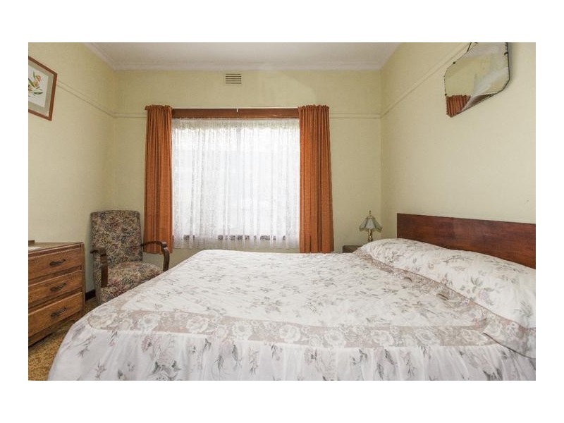 21 Laidlaw Street, Ararat VIC 3377