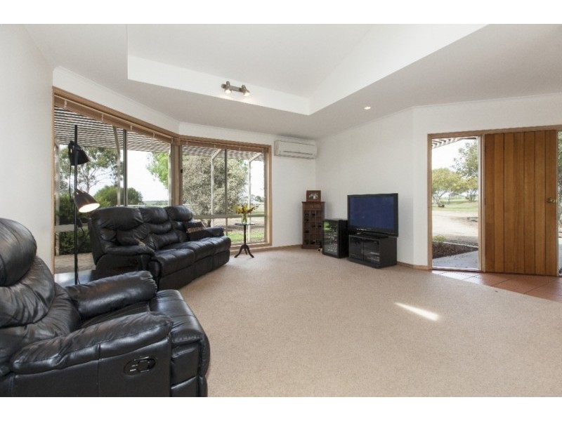 24 Packard Drive, Ararat VIC 3377