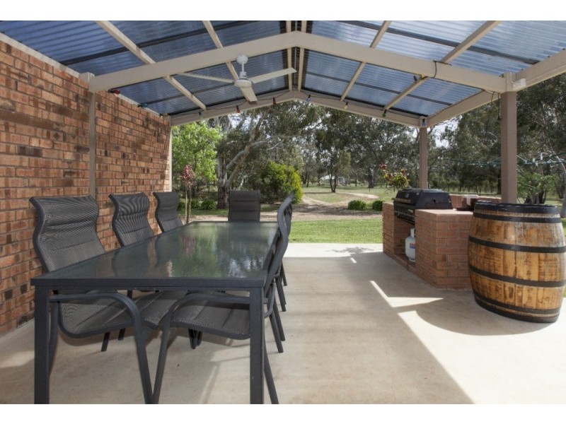 24 Packard Drive, Ararat VIC 3377