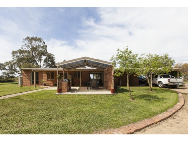 24 Packard Drive, Ararat VIC 3377