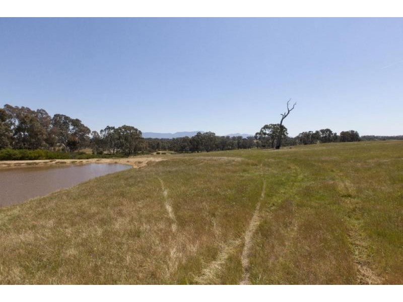 4 Lennox Springs Road, Moyston VIC 3377