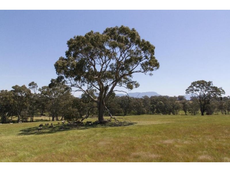 4 Lennox Springs Road, Moyston VIC 3377