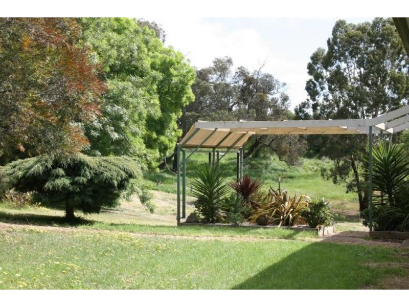 90 Port Fairy Road, Ararat VIC 3377