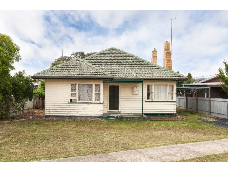 15 Currajong Avenue, Ararat VIC 3377