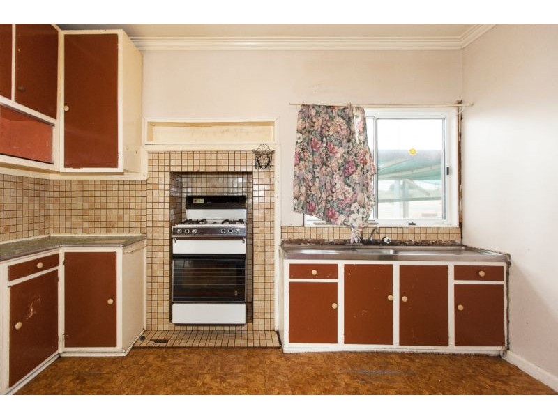 15 Currajong Avenue, Ararat VIC 3377