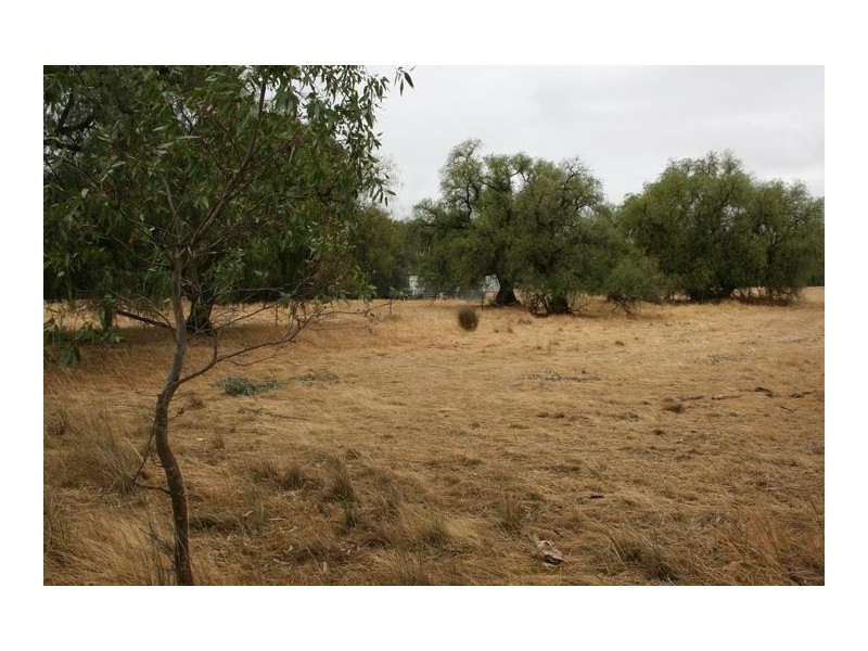 5,6,7,7A Landsborough Road, Landsborough VIC 3384