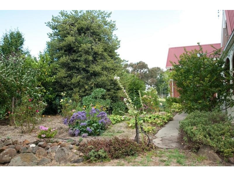 54 Churchill Avenue, Ararat VIC 3377