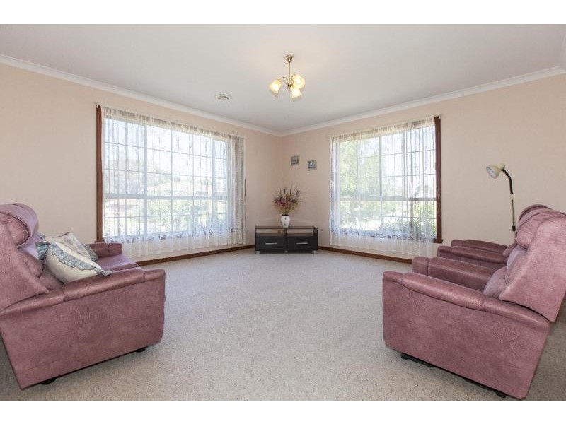 12 Blackie Avenue, Ararat VIC 3377