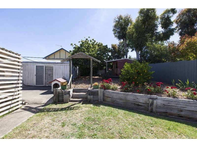 12 Blackie Avenue, Ararat VIC 3377