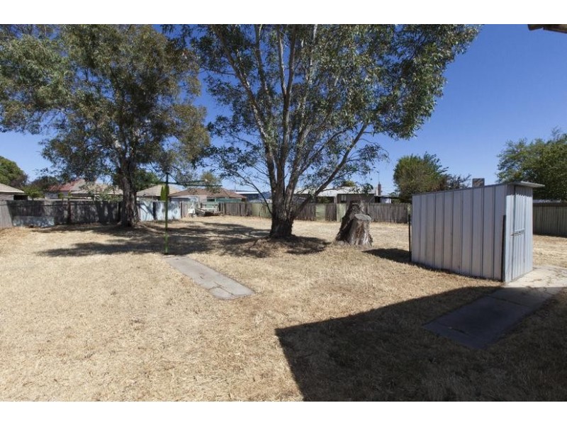 17 Stevens Crescent, Ararat VIC 3377