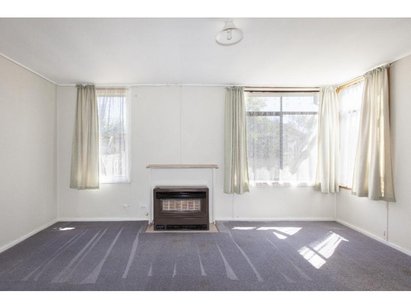 17 Stevens Crescent, Ararat VIC 3377