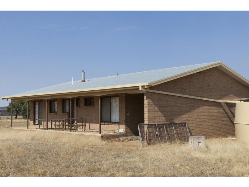 215 Wattle Gully Road, Great Western VIC 3377